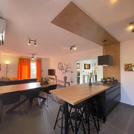 Valkane Apartman Pula