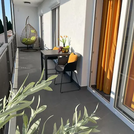 Apartment Valkane *