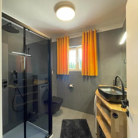 Valkane Apartman Pula