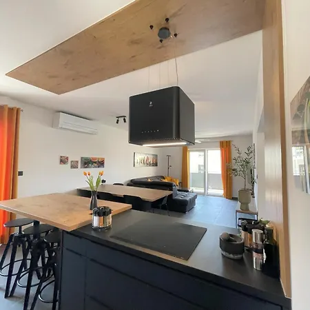 Valkane Apartmán *